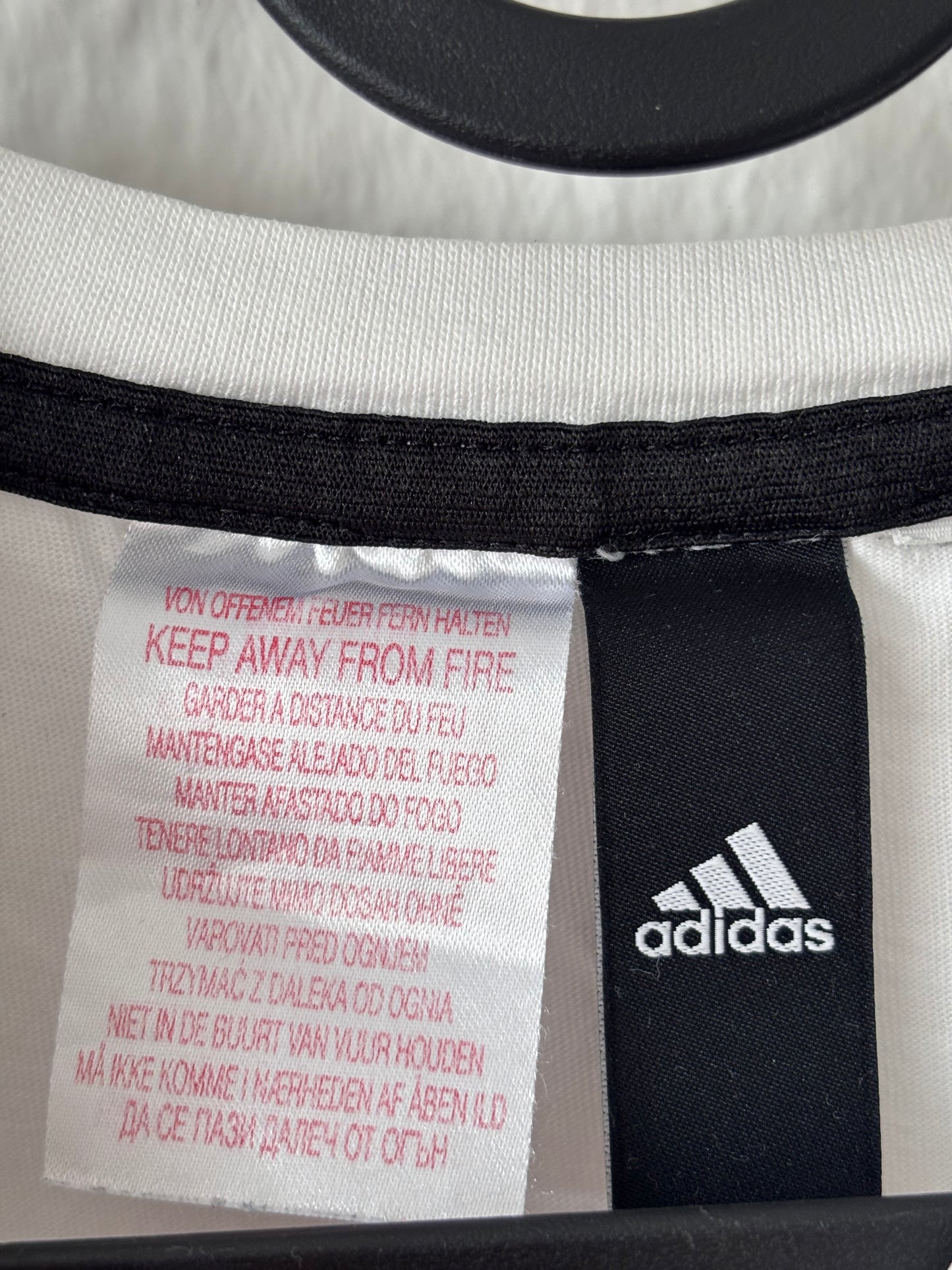 Adidas T-Shirt