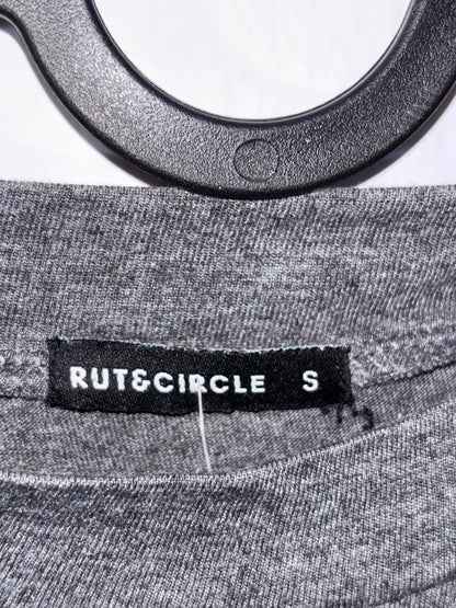 Rut & Circle Top