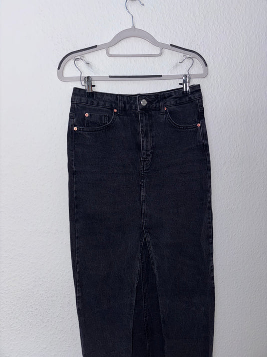 Stradivarius Midi Skirt