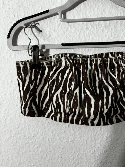 NA-KD Off Shoulder Crop Top