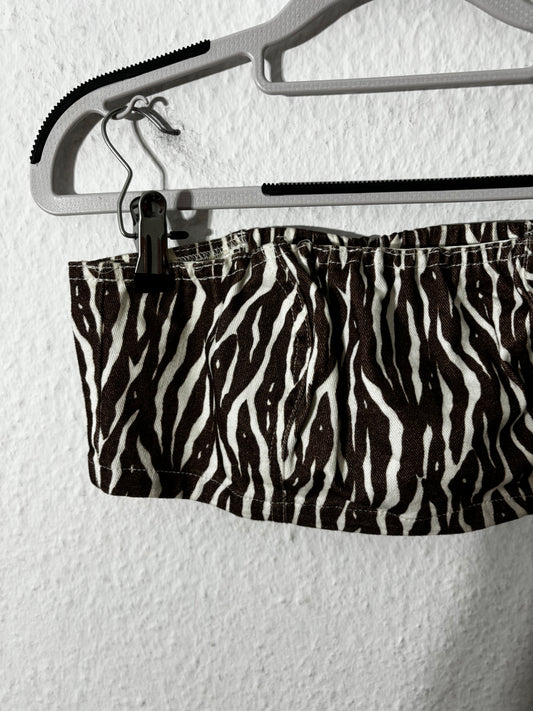 NA-KD Off Shoulder Crop Top