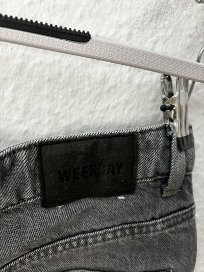 Weekday Short