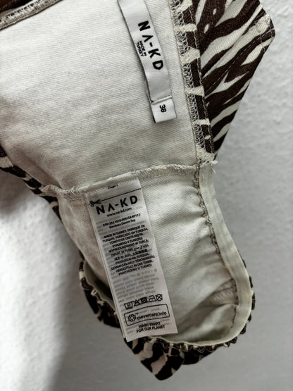 NA-KD Off Shoulder Crop Top