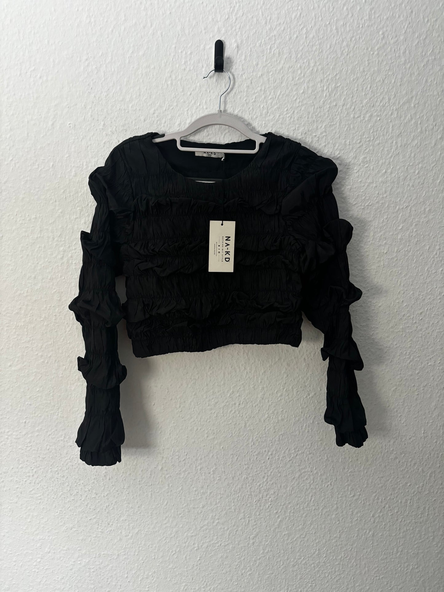 NA-KD Long Sleeve Crop Top