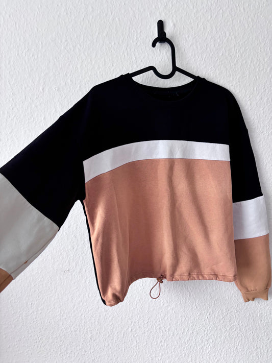 FBSister Sweater
